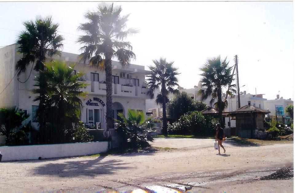 Sea Breeze Hotel Мастіхарі Екстер'єр фото