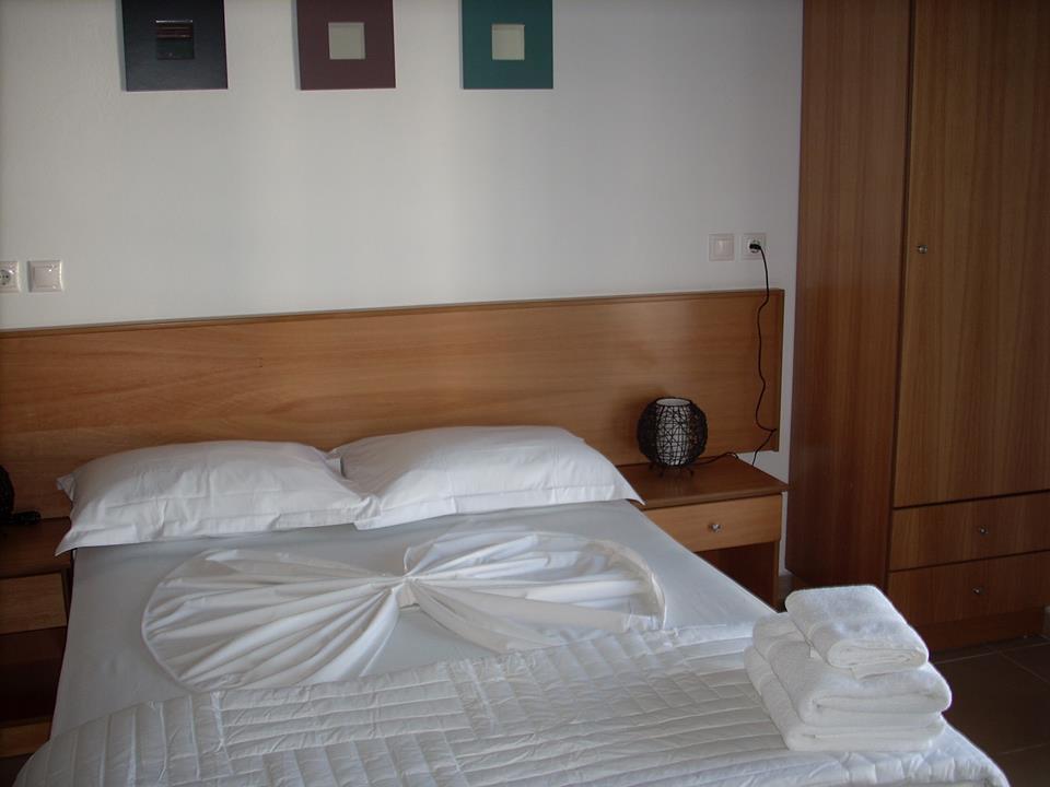 Sea Breeze Hotel Мастіхарі Екстер'єр фото