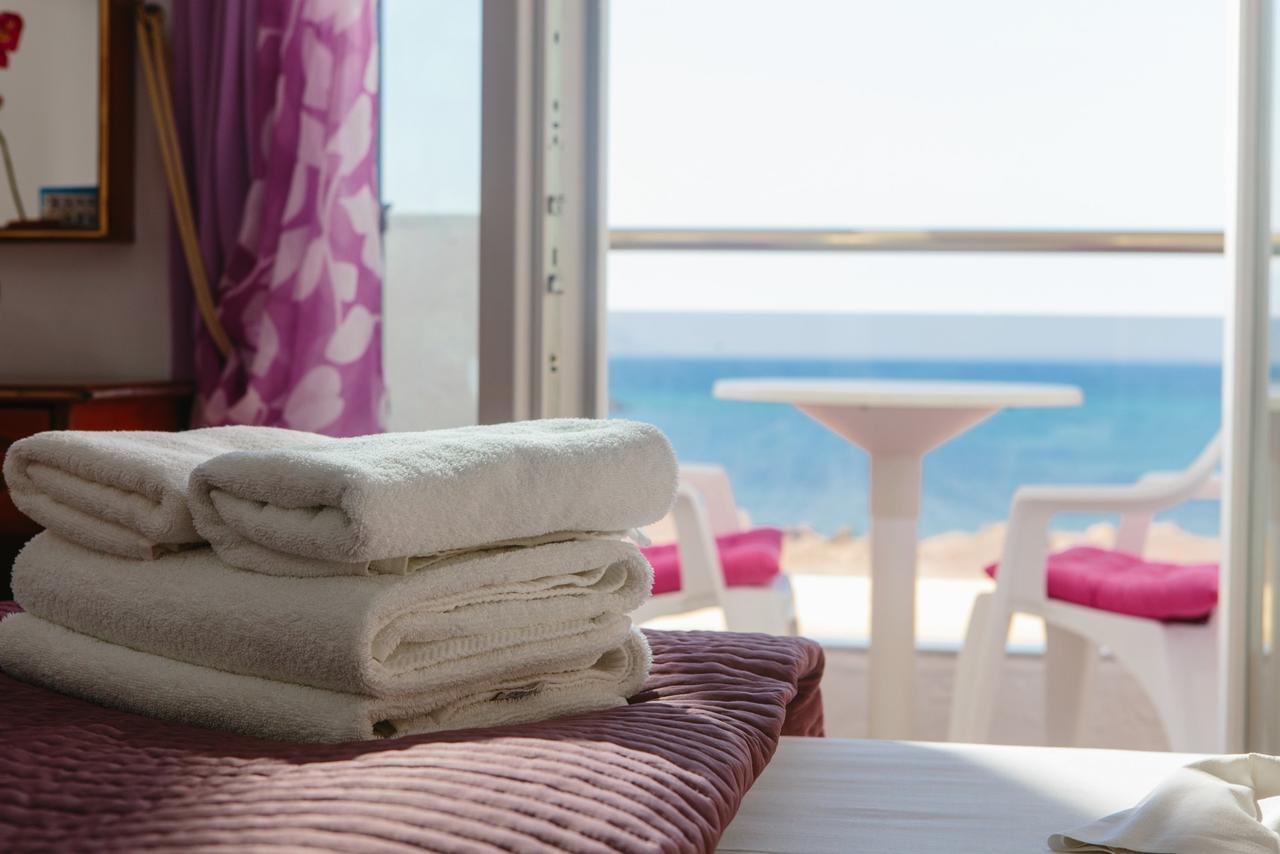 Sea Breeze Hotel Мастіхарі Екстер'єр фото